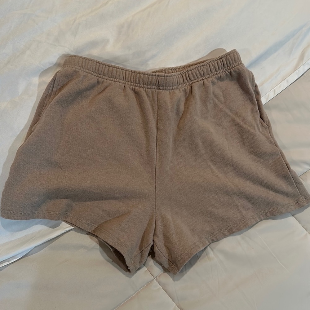 SHORT SHORTS